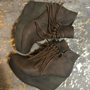 Fringe wedged booties